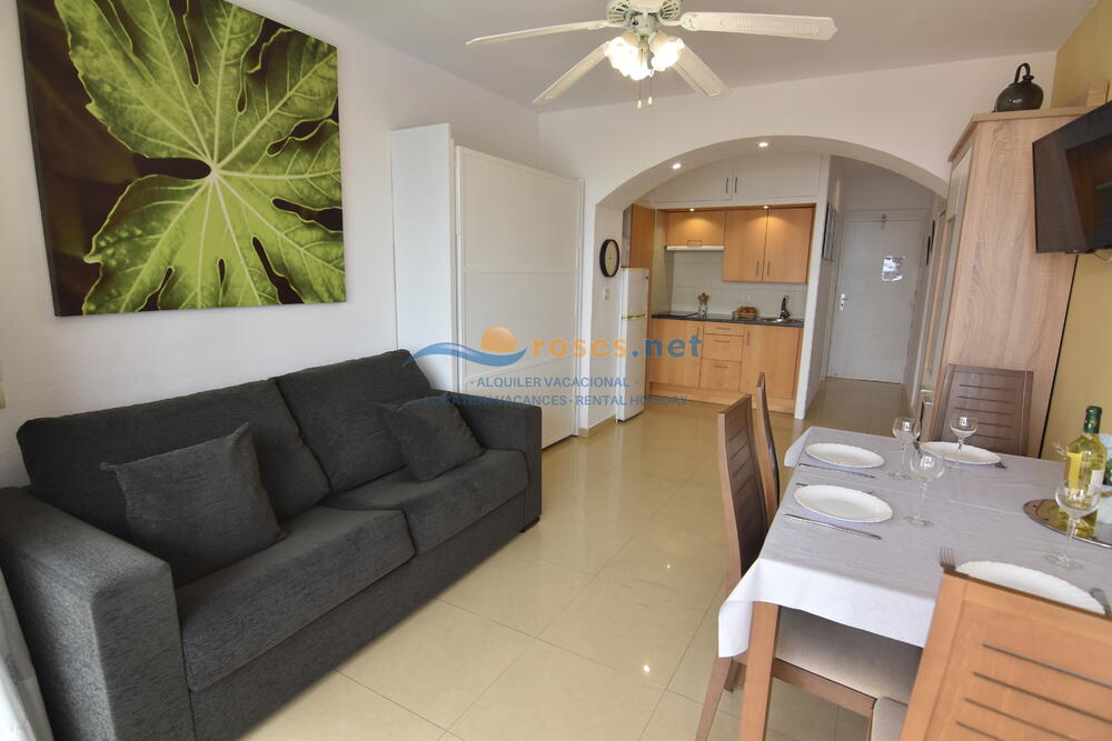 420433 600 XALOC - 04-32 - B - TR42 Studio-Apartment Roses 420433 600 XALOC - 04-32 - B - TR42 Studio-Apartment Roses