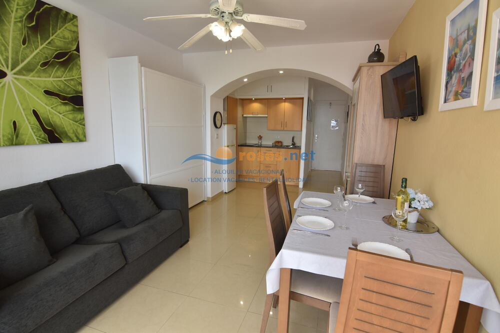 420433 600 XALOC - 04-32 - B - TR42 Studio-Apartment Roses 420433 600 XALOC - 04-32 - B - TR42 Studio-Apartment Roses