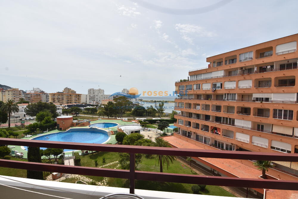 420433 600 XALOC - 04-32 - B - TR42 Studio-Apartment Roses 420433 600 XALOC - 04-32 - B - TR42 Studio-Apartment Roses