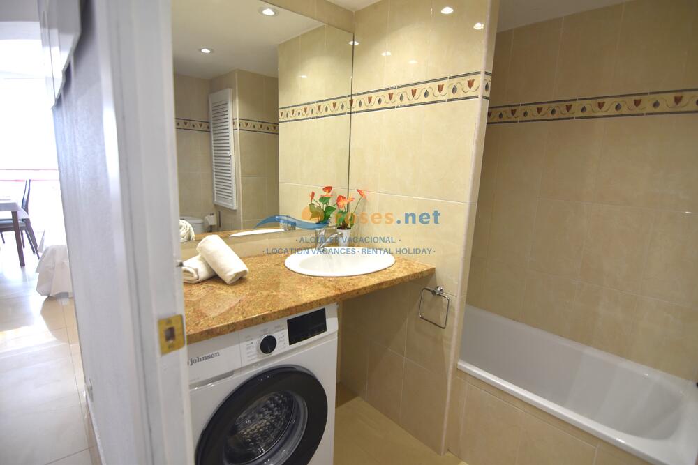 420433 600 XALOC - 04-32 - B - TR42 Studio-Apartment Roses 420433 600 XALOC - 04-32 - B - TR42 Studio-Apartment Roses
