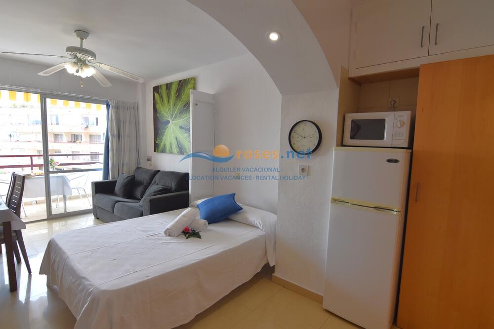 420433 600 XALOC - 04-32 - B - TR42 Studio-Apartment Roses 420433 600 XALOC - 04-32 - B - TR42 Studio-Apartment Roses