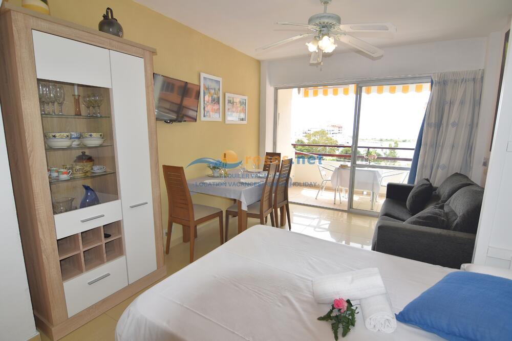 420433 600 XALOC - 04-32 - B - TR42 Studio-Apartment Roses 420433 600 XALOC - 04-32 - B - TR42 Studio-Apartment Roses