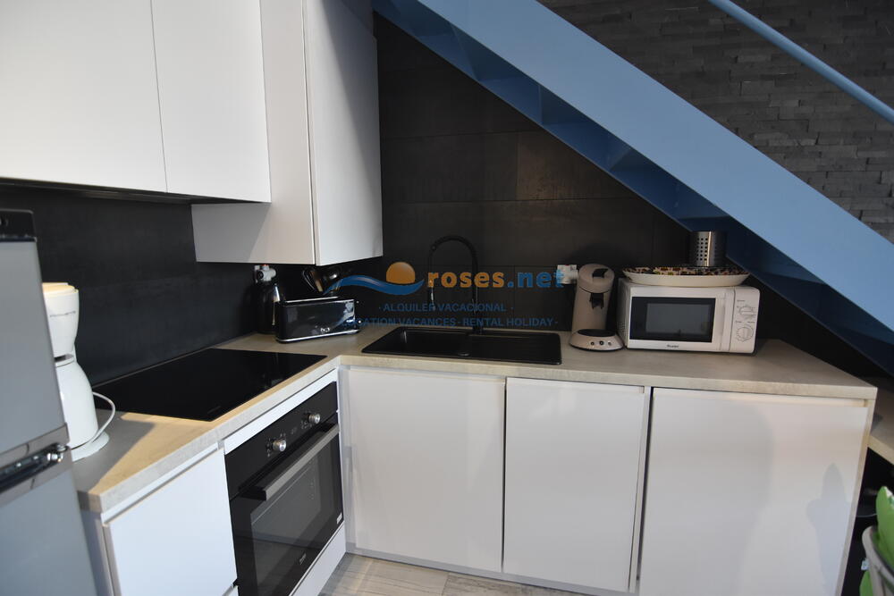 370307 PORT CANIGO II 429 Apartment Roses 370307 PORT CANIGO II 429 Apartment Roses