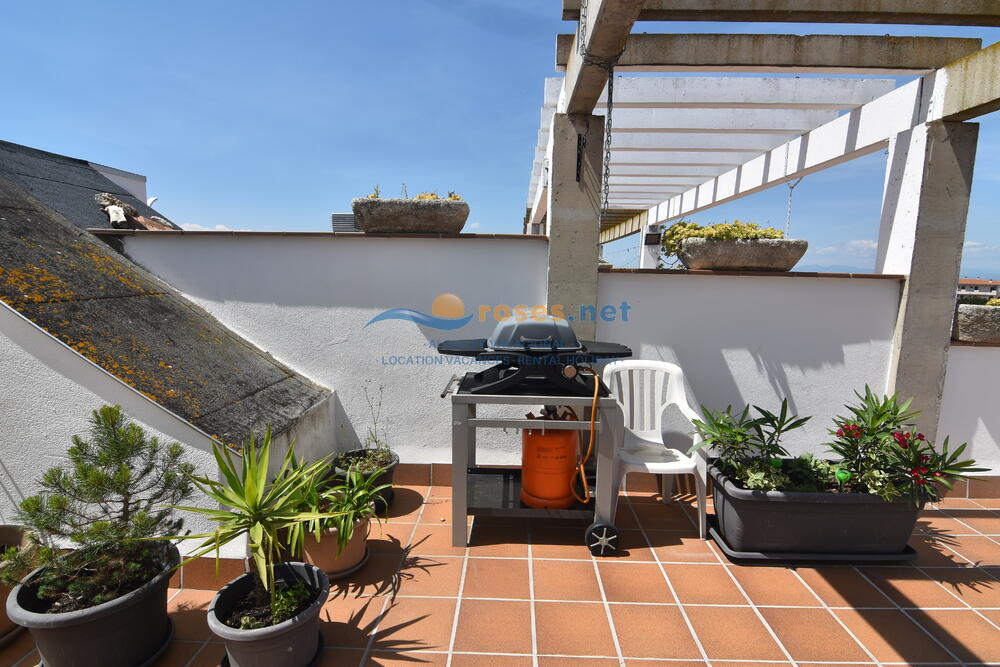 370307 PORT CANIGO II 429 Apartment Roses 370307 PORT CANIGO II 429 Apartment Roses