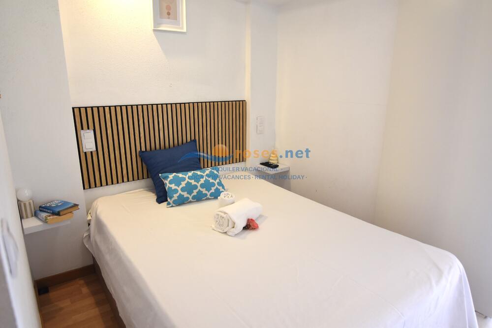 420531 600 XALOC - 05-31 TR42 NHT Studio-Apartment Roses 420531 600 XALOC - 05-31 TR42 NHT Studio-Apartment Roses