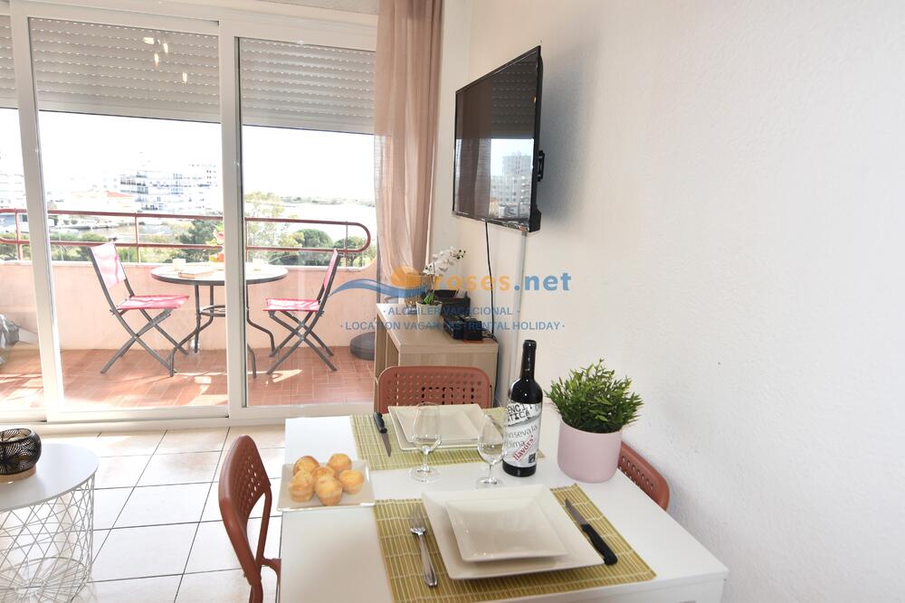 420531 600 XALOC - 05-31 TR42 NHT Studio-Apartment Roses 420531 600 XALOC - 05-31 TR42 NHT Studio-Apartment Roses