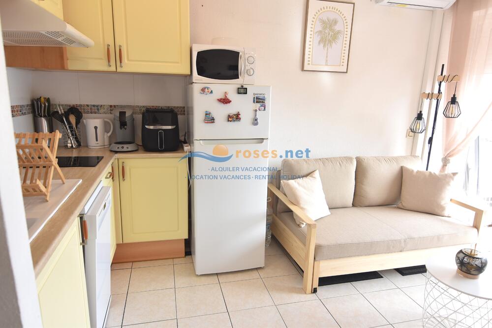 420531 600 XALOC - 05-31 TR42 NHT Studio-Apartment Roses 420531 600 XALOC - 05-31 TR42 NHT Studio-Apartment Roses