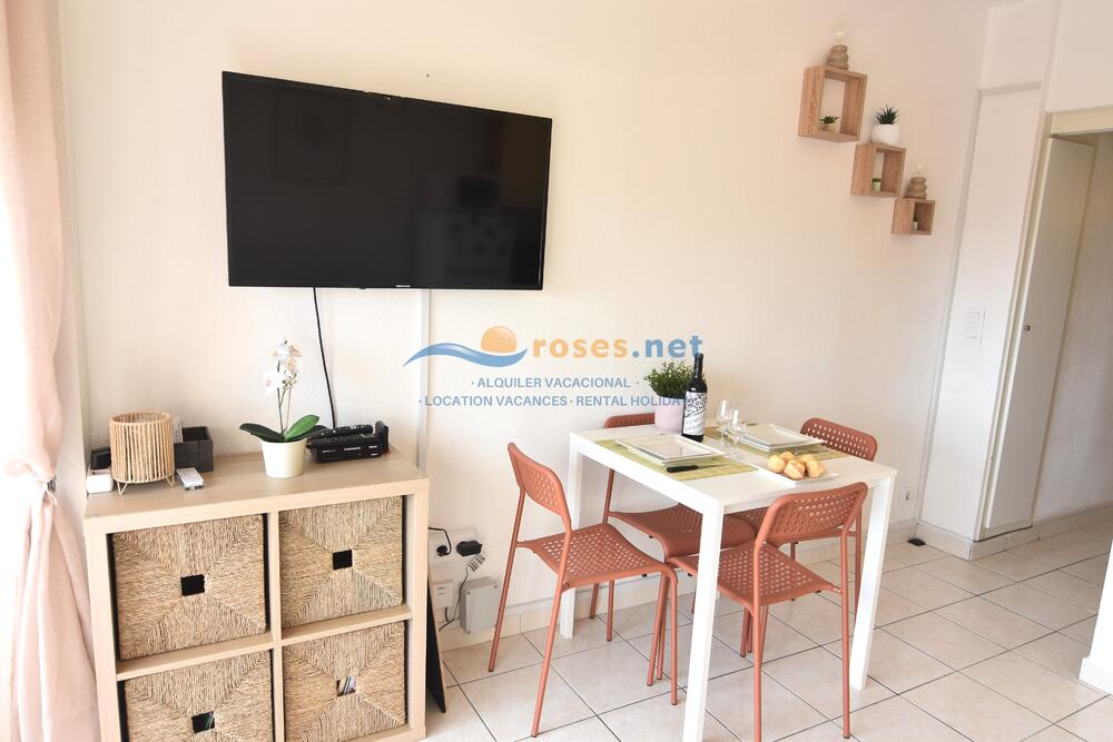 420531 600 XALOC - 05-31 TR42 NHT Studio-Apartment Roses 420531 600 XALOC - 05-31 TR42 NHT Studio-Apartment Roses