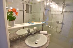 812040 RIVABELLA Apartament  Roses