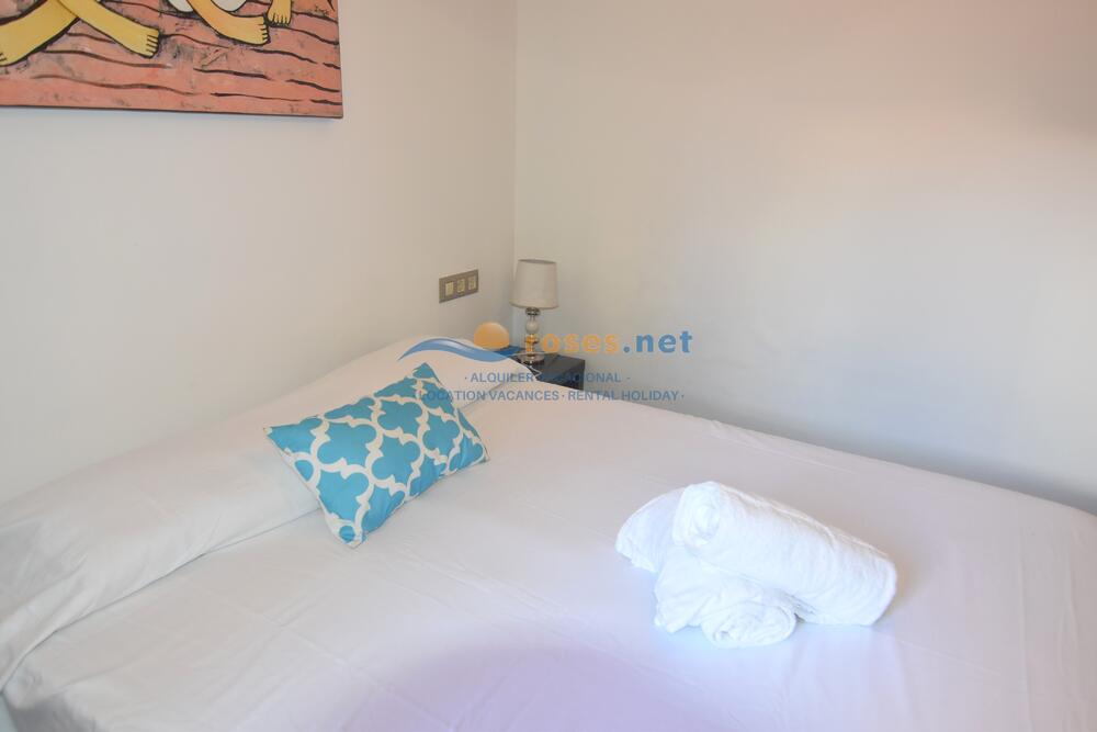 603022 LLUIS COMPANYS 1-2 Apartment Roses 603022 LLUIS COMPANYS 1-2 Apartment Roses