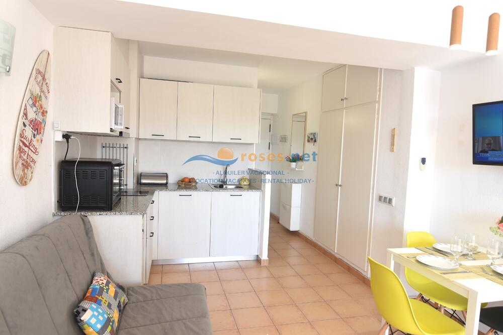 162080 600 XALOC - 03-36 - TR42 Studio-Apartment Roses 162080 600 XALOC - 03-36 - TR42 Studio-Apartment Roses