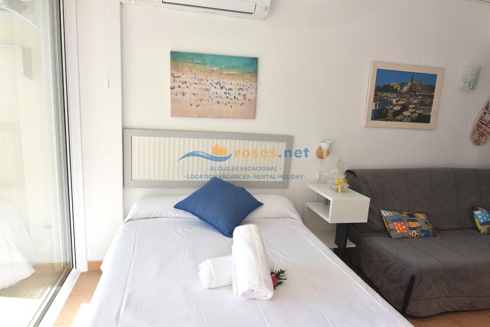 162080 600 XALOC - 03-36 - TR42 Studio-Apartment Roses 162080 600 XALOC - 03-36 - TR42 Studio-Apartment Roses