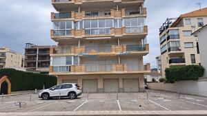 53 ZP - PARKING EXTERIOR - DELTA Andere  Roses