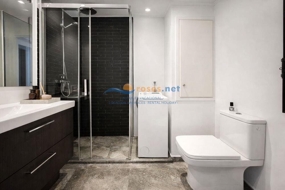 420331 600 XALOC - 03-31 TR42 Apartment Roses 420331 600 XALOC - 03-31 TR42 Apartment Roses