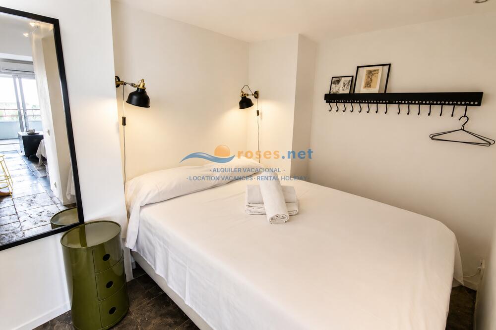 420331 600 XALOC - 03-31 TR42 Apartment Roses 420331 600 XALOC - 03-31 TR42 Apartment Roses