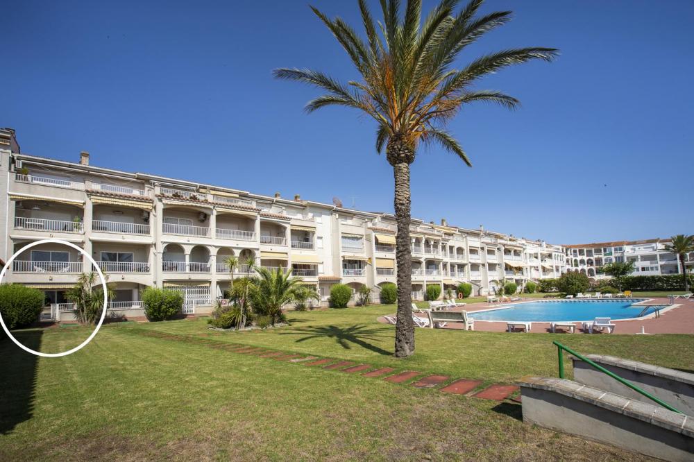 1007 Apartamento planta baja con 2 habitaciones vista al lago Apartamento Lago San Maurici Empuriabrava