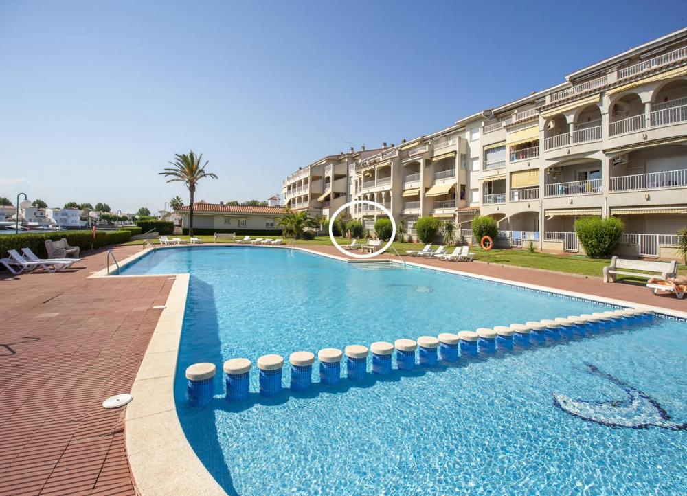 1007 Apartamento planta baja con 2 habitaciones vista al lago Apartamento Lago San Maurici Empuriabrava