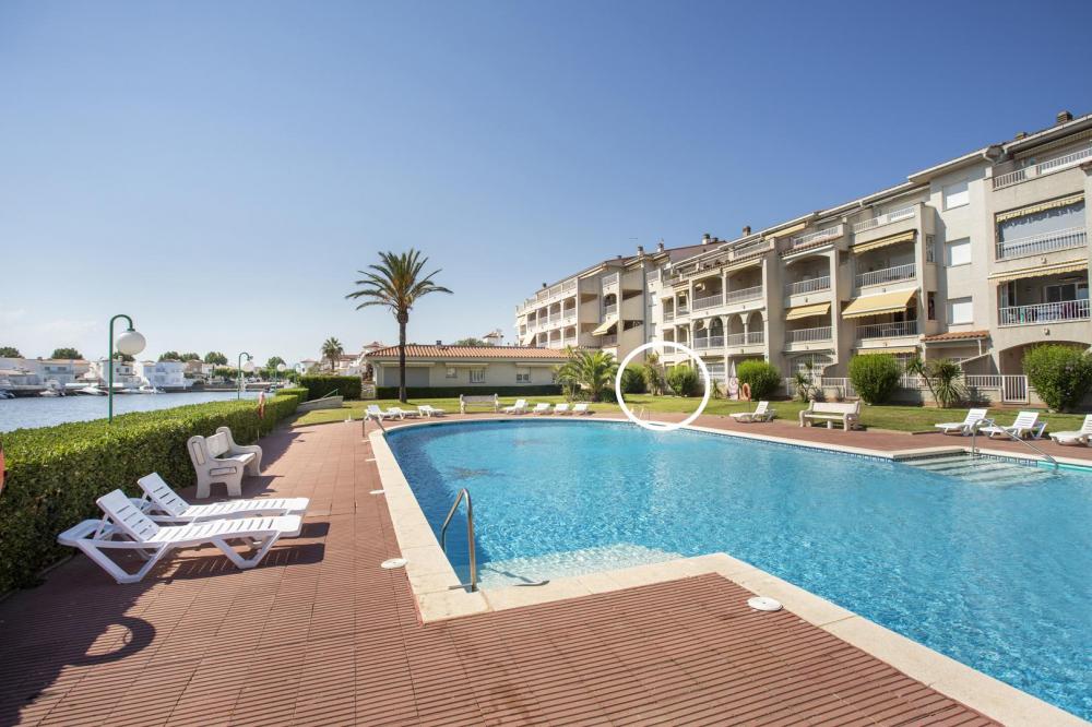 1007 Apartamento planta baja con 2 habitaciones vista al lago Apartamento Lago San Maurici Empuriabrava