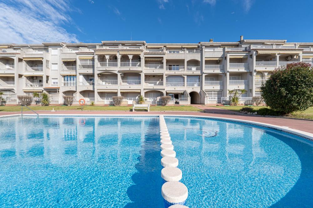 1007 Apartamento renovado planta baja con 2 habitaciones vista al lago Apartamento Lago San Maurici Empuriabrava