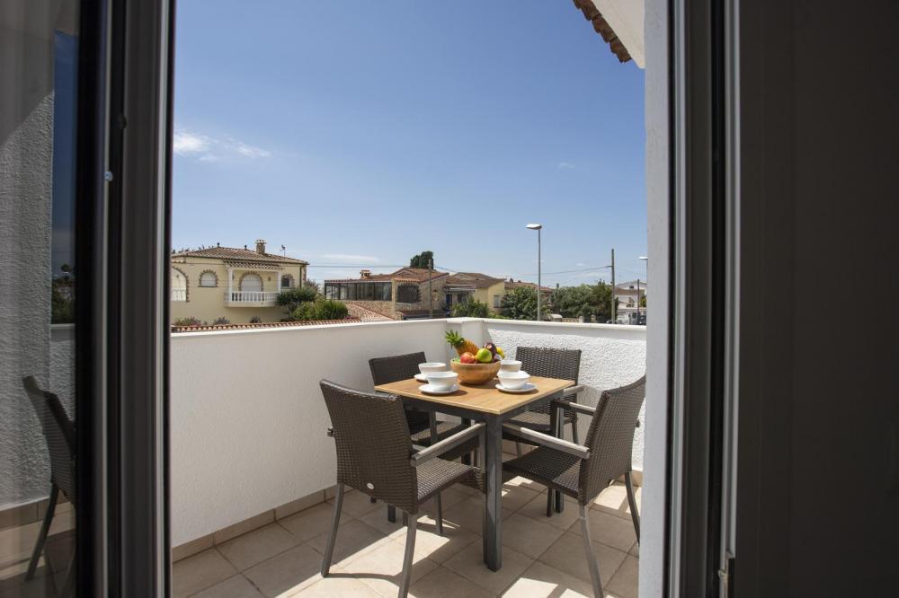 1001 Apartamento para 4 personas Apartamento  Empuriabrava