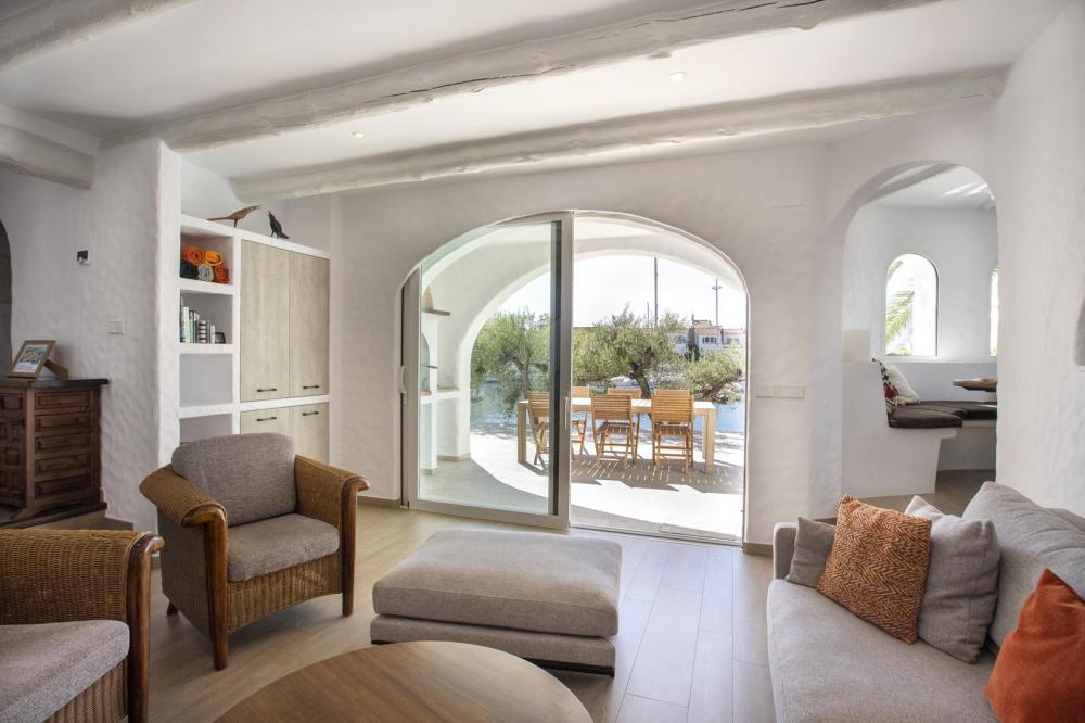 2013 Casa de pescador con 4 dormitorios, piscina y amarre Casa adosada Port Rhodas Empuriabrava