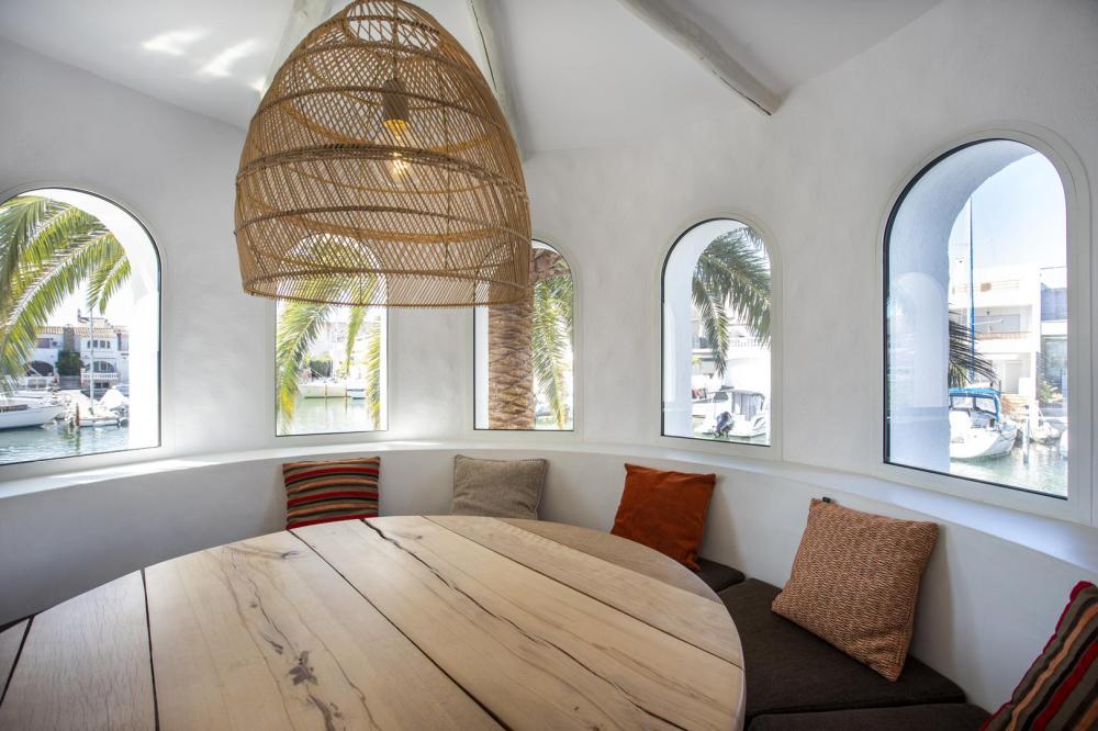 2013 Casa de pescador con 4 dormitorios, piscina y amarre Casa adosada Port Rhodas Empuriabrava