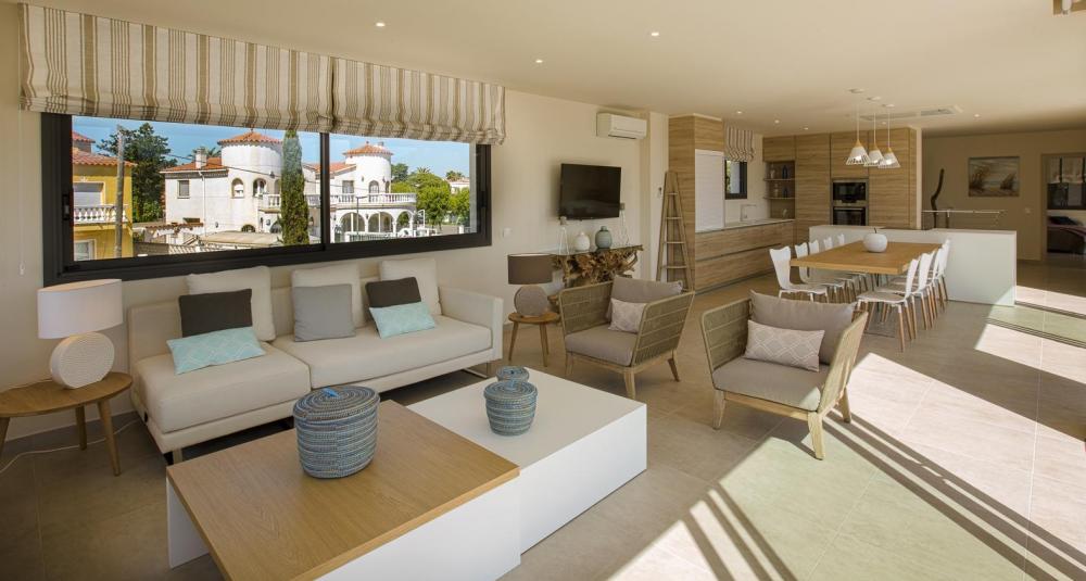 2015 Villa de lujo con 5 dormitorios , piscina y amarre Casa aislada / Villa Requesens Castelló d'Empúries