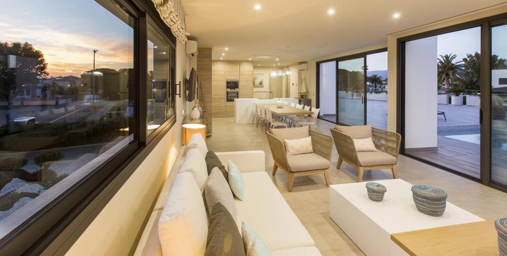2015 Villa de lujo con 5 dormitorios , piscina y amarre Casa aislada / Villa Requesens Castelló d'Empúries