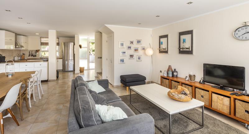 2016 Villa moderna al canal y piscina para 8 personas Casa aislada / Villa Noguera Castelló d'Empúries