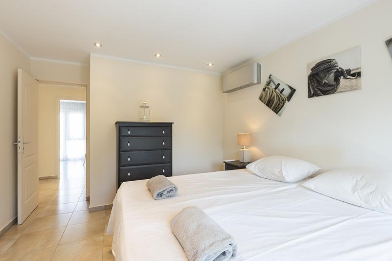 2016 Villa moderna al canal y piscina para 8 personas Casa aislada / Villa Noguera Castelló d'Empúries
