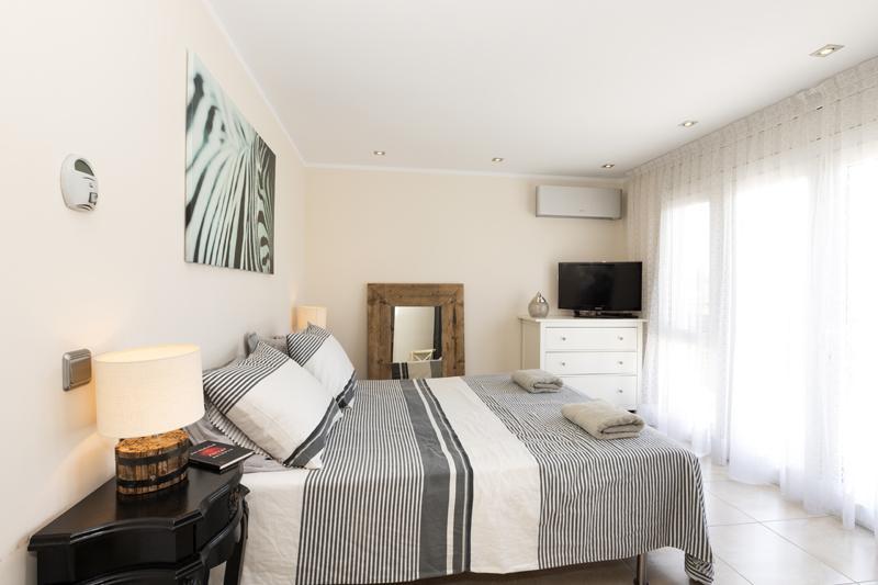 2016 Villa moderna al canal y piscina para 8 personas Casa aislada / Villa Noguera Castelló d'Empúries