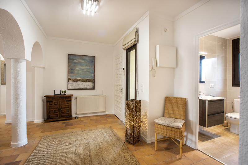 2018 Villa de planta baja al canal con 5 dormitorios, piscina y amarre Casa aislada / Villa Flamicell Castelló d'Empúries