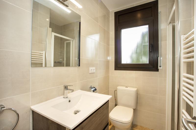 2018 Villa de planta baja al canal con 5 dormitorios, piscina y amarre Casa aislada / Villa Flamicell Castelló d'Empúries