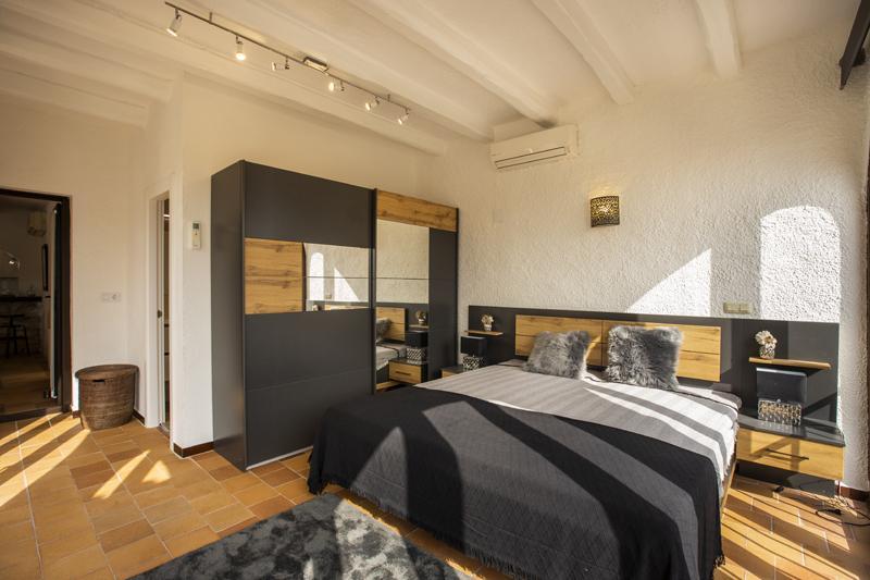 2018 Villa de planta baja al canal con 5 dormitorios, piscina y amarre Casa aislada / Villa Flamicell Castelló d'Empúries