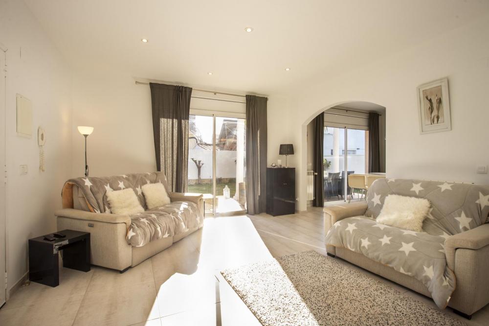 2019 Casa con 3 dormitorios y piscina Casa aislada / Villa Alberes Castelló d'Empúries