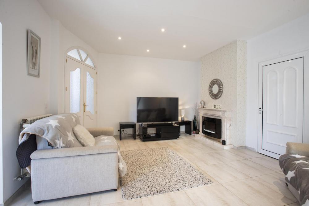 2019 Casa con 3 dormitorios y piscina Casa aislada / Villa Alberes Castelló d'Empúries