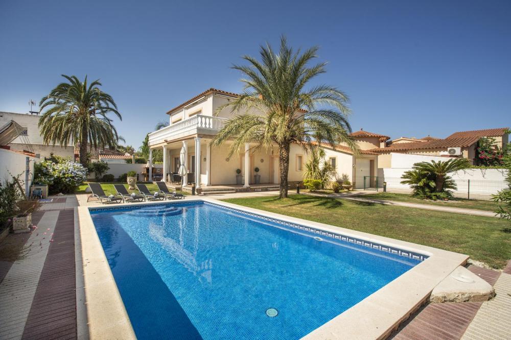 2019 Casa con 3 dormitorios y piscina Casa aislada / Villa Alberes Empuriabrava