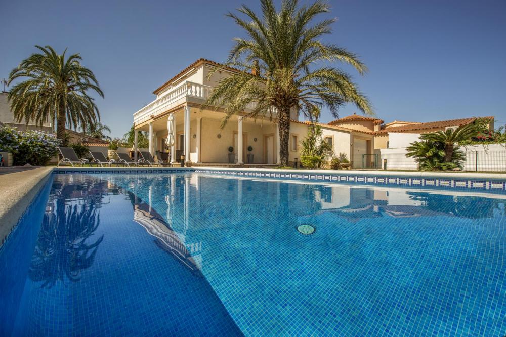 2019 Casa con 3 dormitorios y piscina Casa aislada / Villa Alberes Empuriabrava