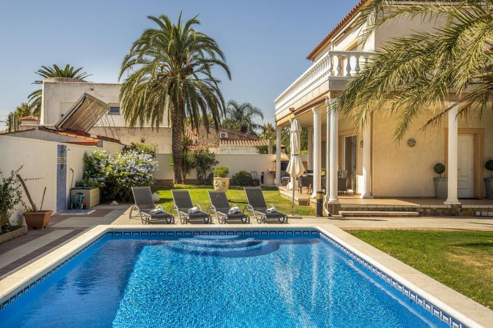 2019 Casa con 3 dormitorios y piscina Casa aislada / Villa Alberes Empuriabrava