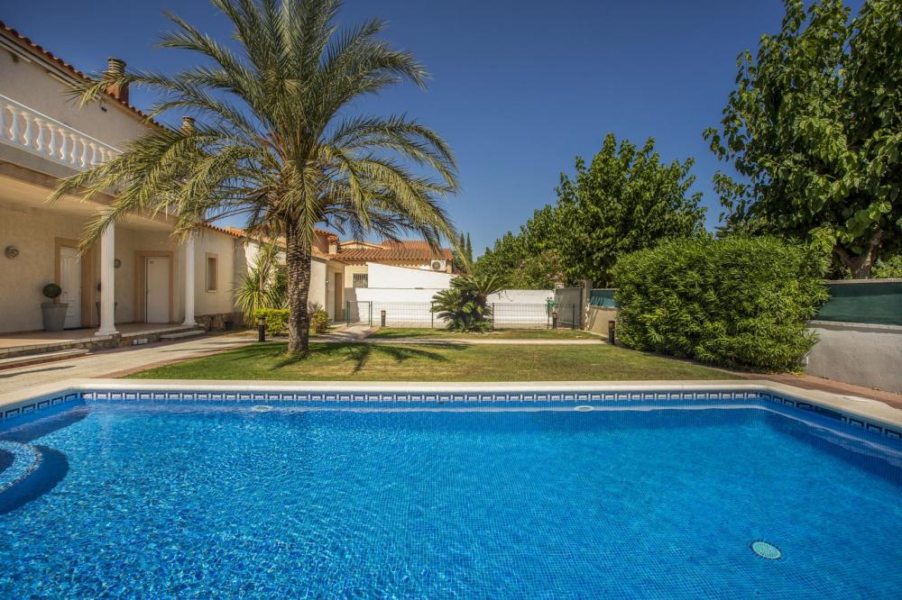 2019 Casa con 3 dormitorios y piscina Casa aislada / Villa Alberes Empuriabrava
