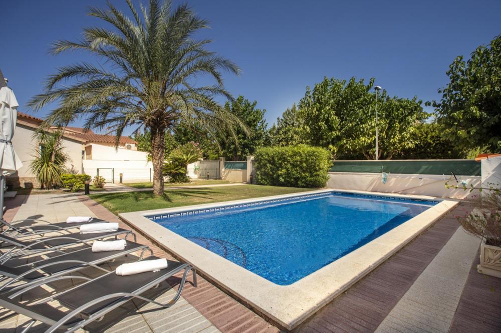 2019 Casa con 3 dormitorios y piscina Casa aislada / Villa Alberes Empuriabrava