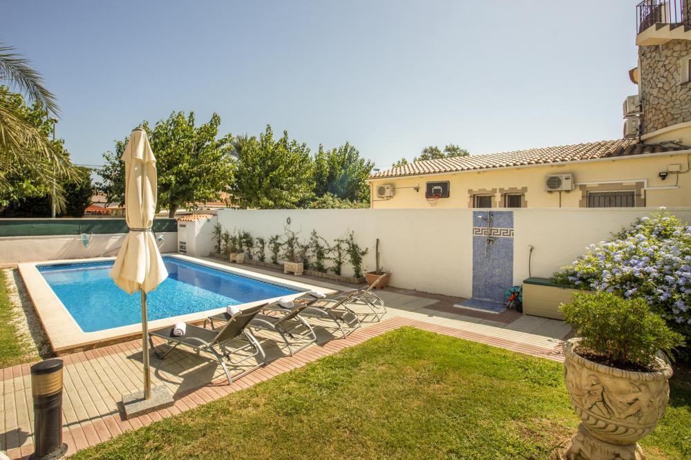 2019 Casa con 3 dormitorios y piscina Casa aislada / Villa Alberes Empuriabrava