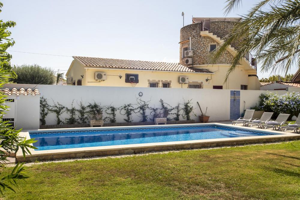 2019 Casa con 3 dormitorios y piscina Casa aislada / Villa Alberes Empuriabrava