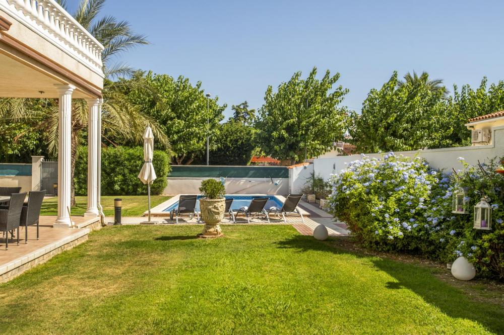 2019 Casa con 3 dormitorios y piscina Casa aislada / Villa Alberes Empuriabrava