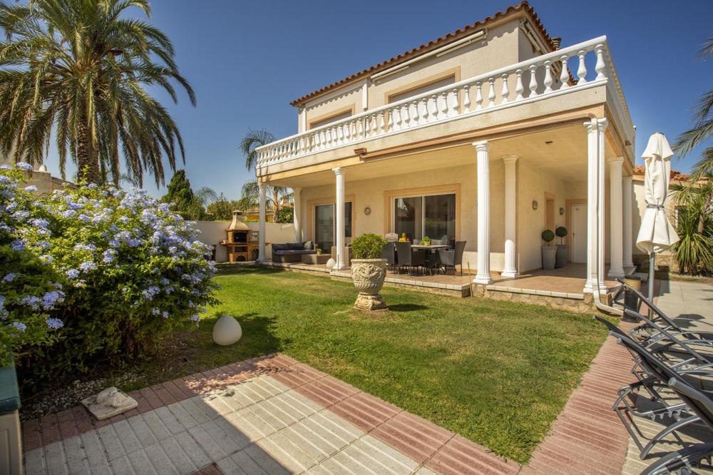 2019 Casa con 3 dormitorios y piscina Casa aislada / Villa Alberes Empuriabrava