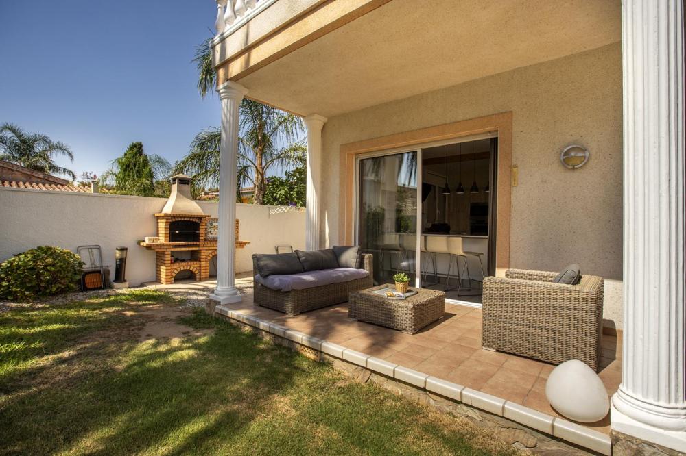 2019 Casa con 3 dormitorios y piscina Casa aislada / Villa Alberes Empuriabrava