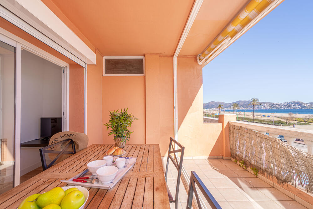153 Agradable apartamento vistas al mar Apartamento Gran Reserva Empuriabrava 153 Agradable apartamento vistas al mar Apartamento Gran Reserva Empuriabrava