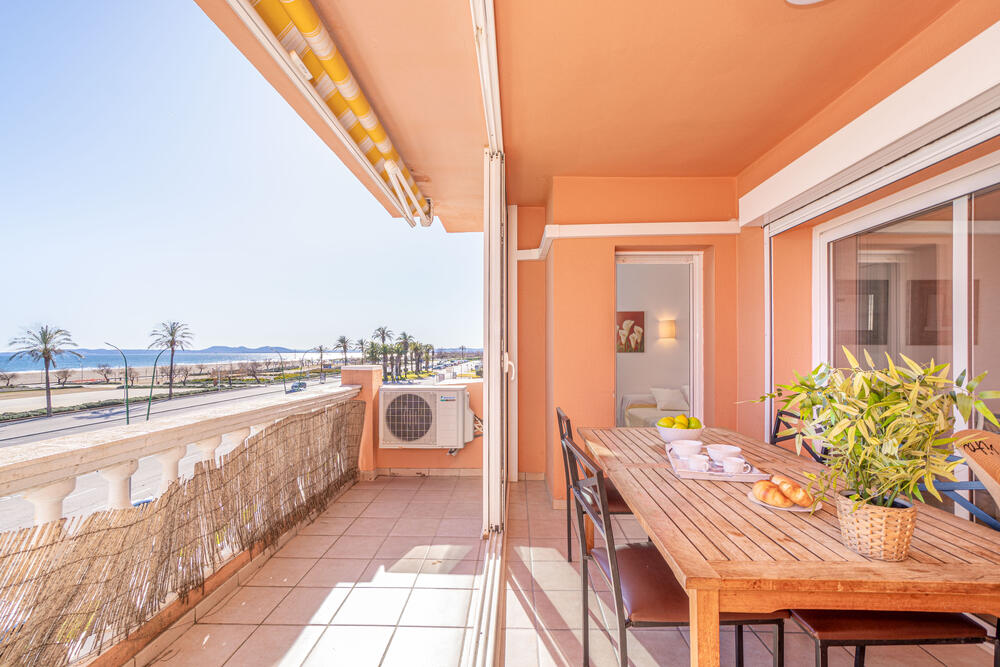 153 Agradable apartamento vistas al mar Apartamento Gran Reserva Empuriabrava 153 Agradable apartamento vistas al mar Apartamento Gran Reserva Empuriabrava