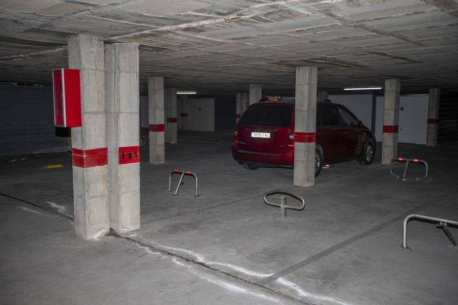 8 Plaza de parking subterránea Aparcamiento Empuriabrava 8 Plaza de parking subterránea Aparcamiento Empuriabrava