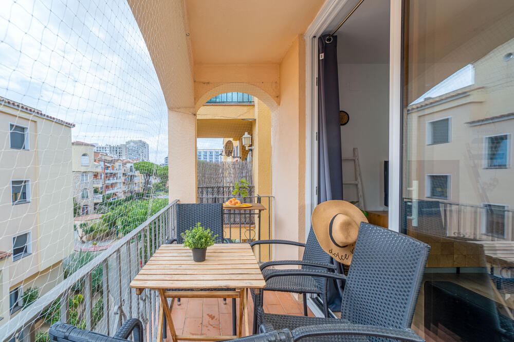 1002 Apartamento moderno a 5 minutos de la playa, con piscina y garaje Apartamento Gran Reserva Empuriabrava